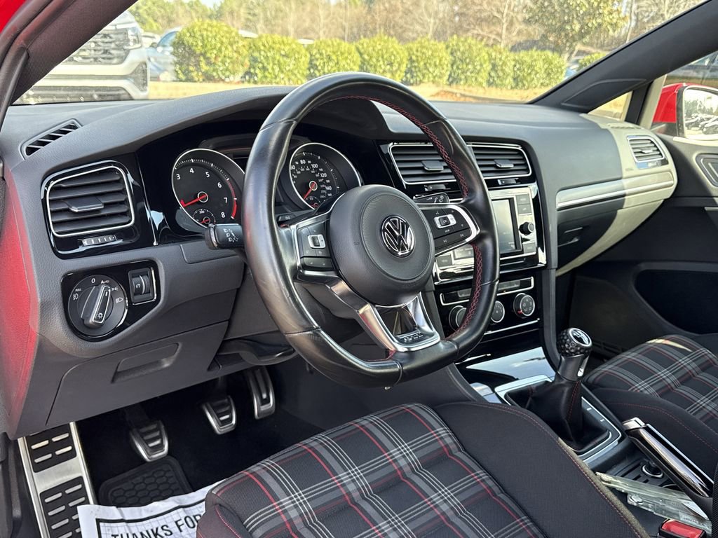 Used 2020 Volkswagen Golf 4-Door image 16