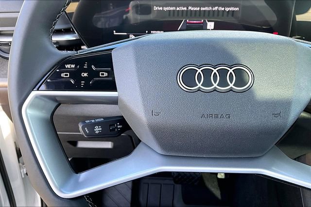 Used 2025 Audi Q5 Premium w/ Convenience Package image 11