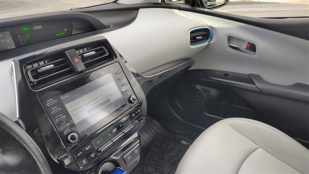 Used 2020 Toyota Prius XLE image 24