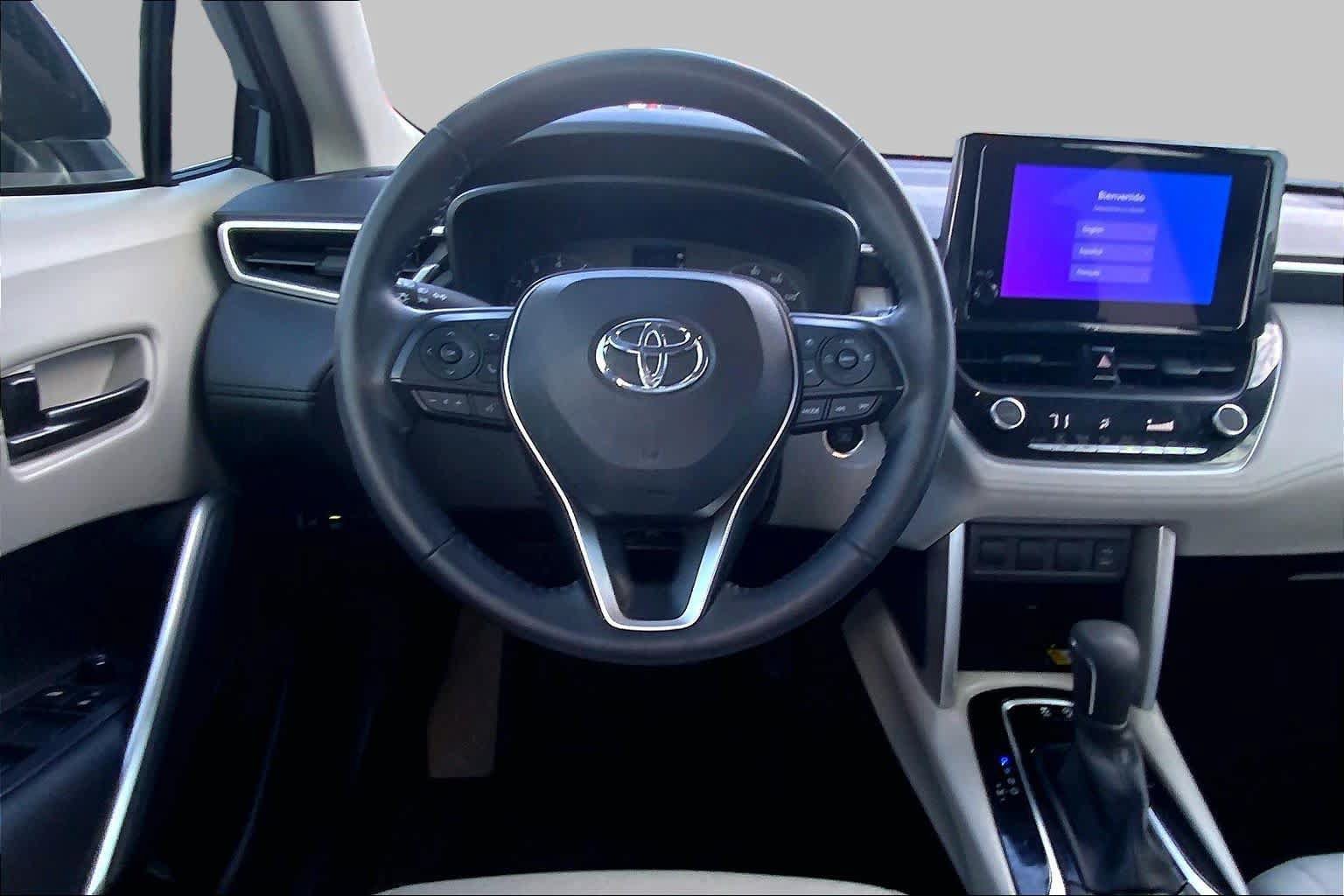 Used 2023 Toyota Corolla Cross LE FWD image 6