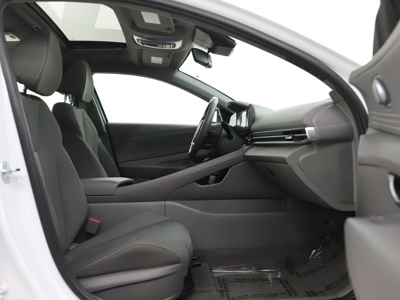 Used 2025 Hyundai Elantra SEL FWD image 11