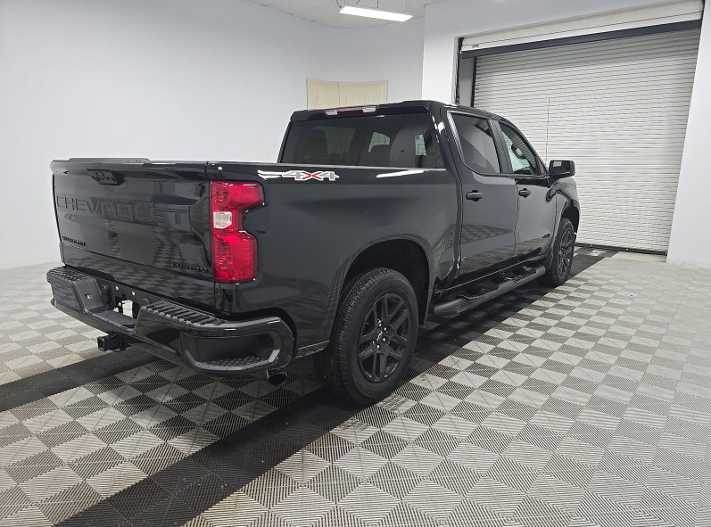 Used 2025 Chevrolet Silverado 1500 Custom w/ Rally Edition AWD/4WD image 3