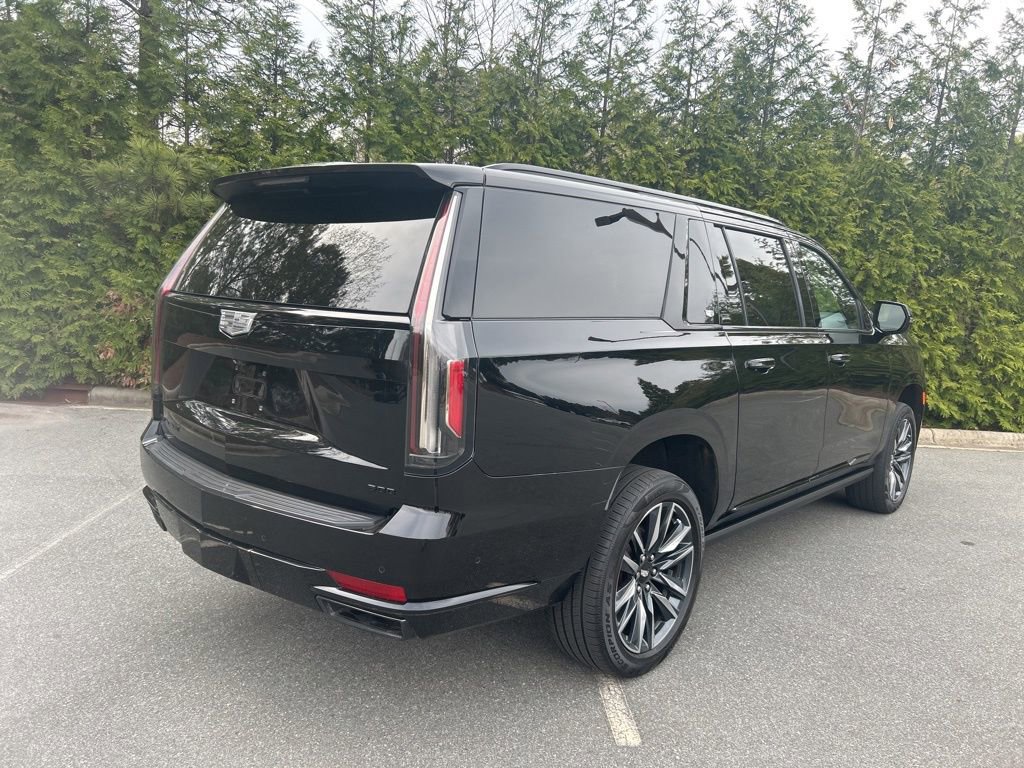 Used 2022 Cadillac Escalade ESV Sport w/ Touring Package image 27