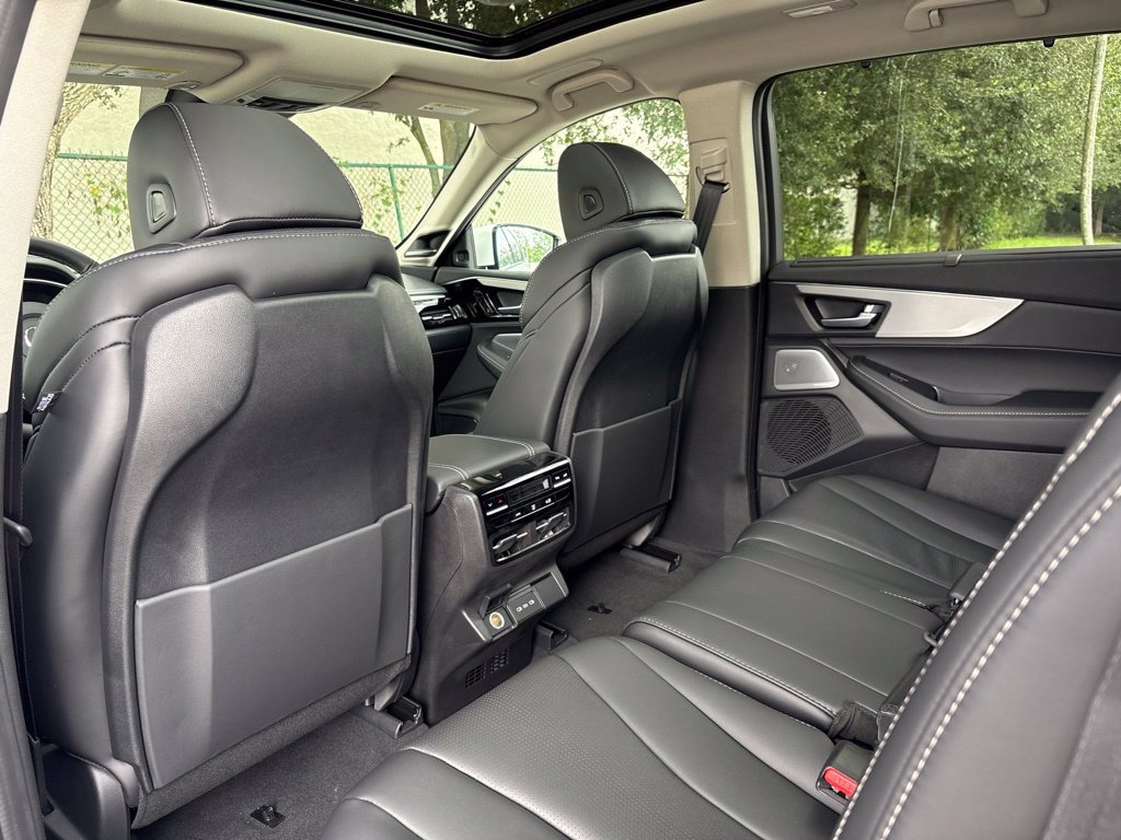 New 2026 Acura MDX w/ Technology Package FWD image 19