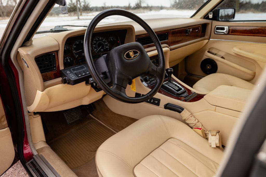 Used 1992 Jaguar XJ Vanden Plas image 92