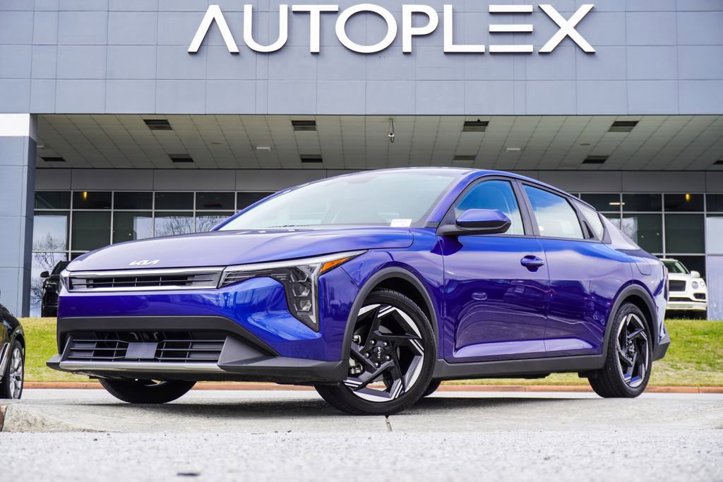 Used 2025 Kia K4 EX image 1