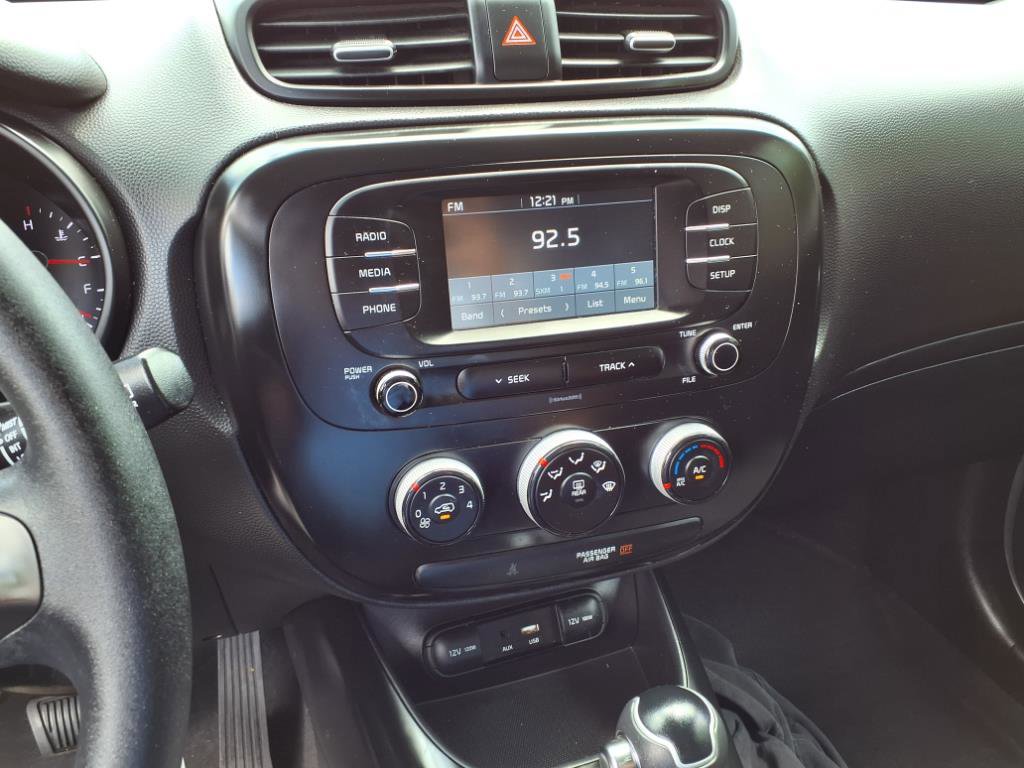 Used 2019 Kia Soul image 11