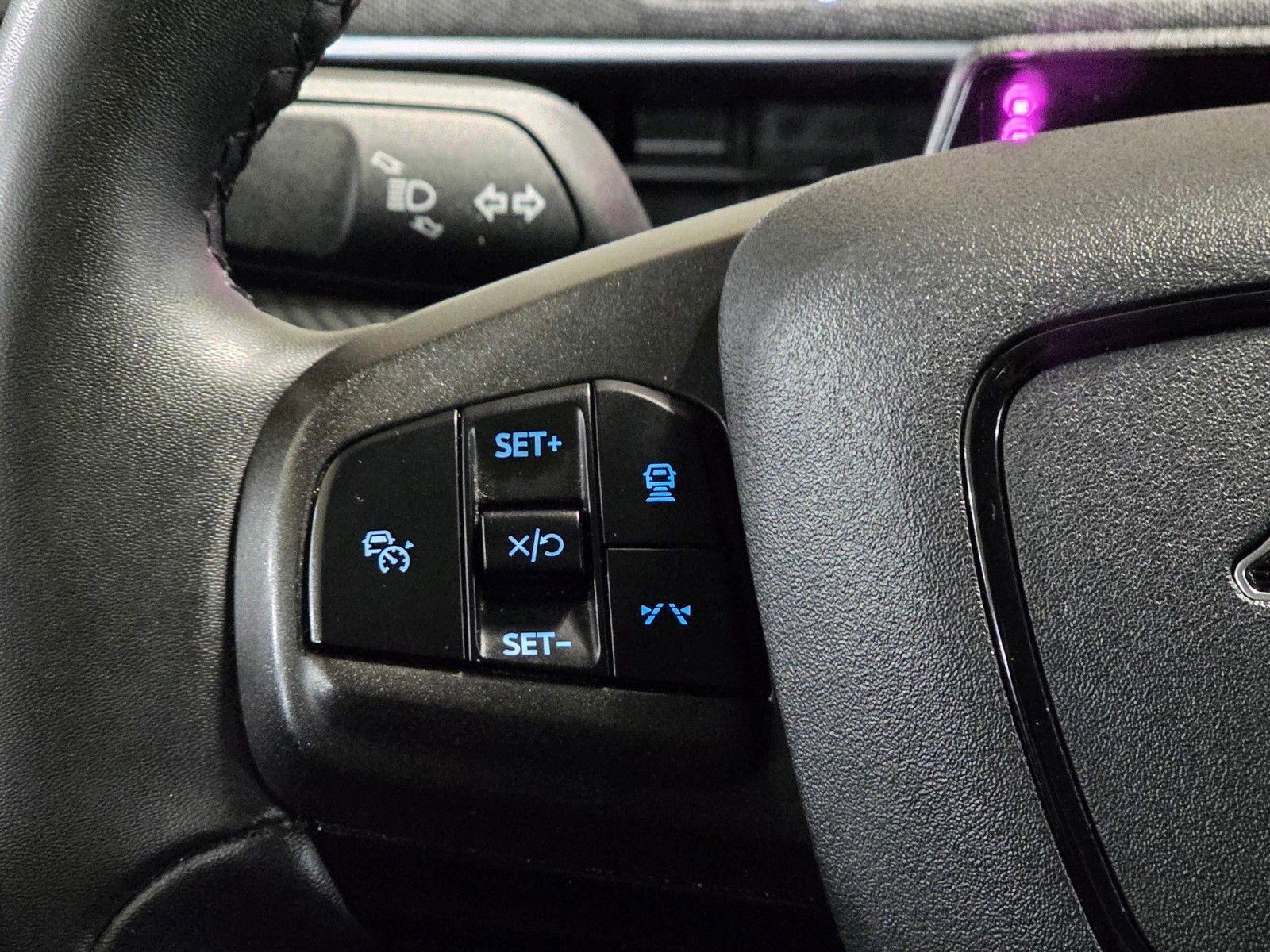 Used 2022 Ford Mustang Mach-E Premium image 33