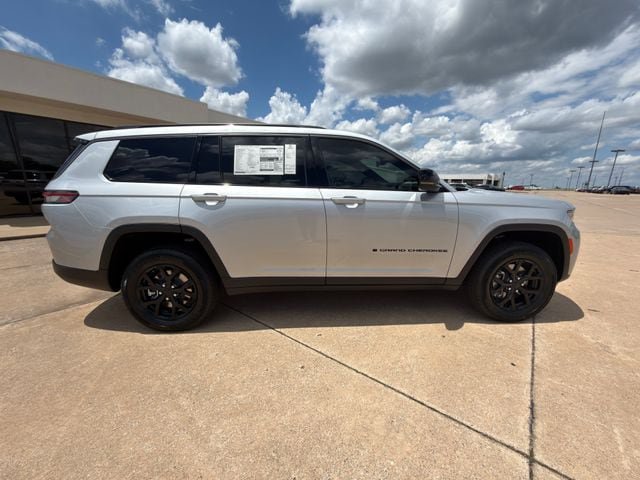 New 2026 Jeep Grand Cherokee L 4WD image 19