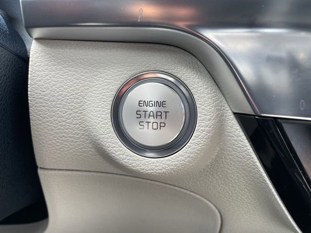 Used 2025 Kia Telluride SX w/ SX Captain's Chair Package FWD image 17