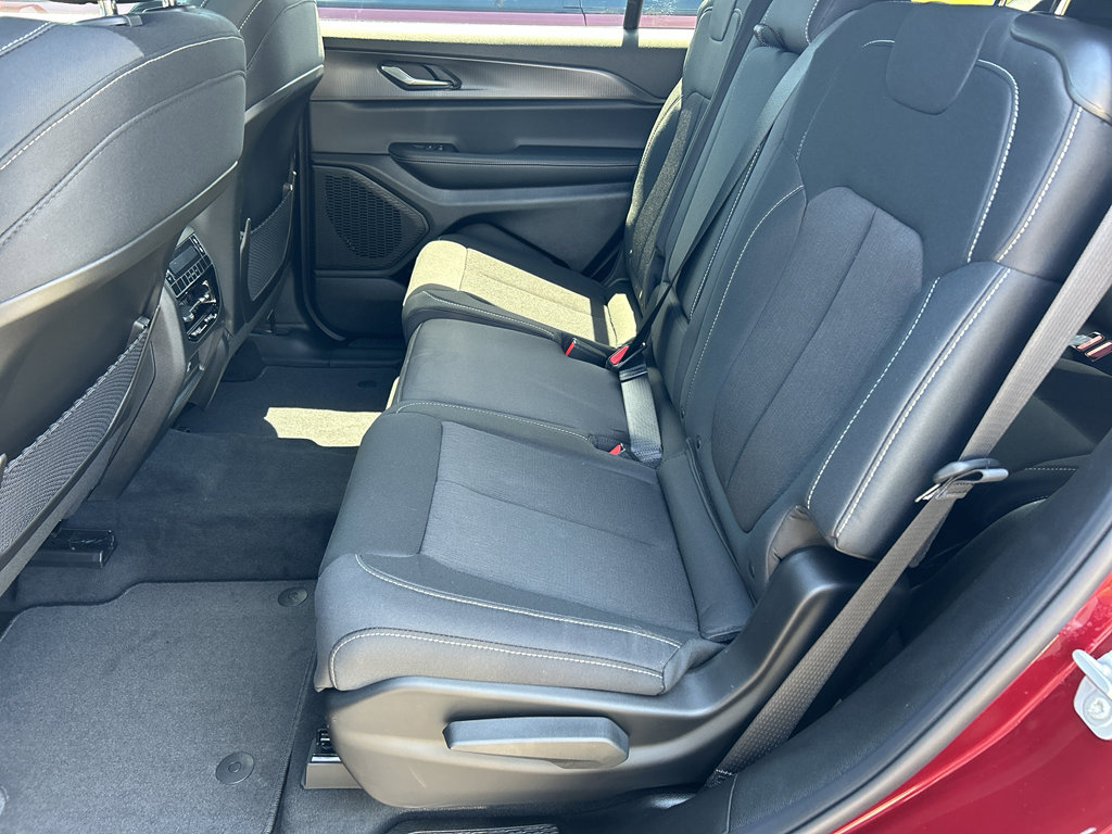 New 2025 Jeep Grand Cherokee L Laredo image 25