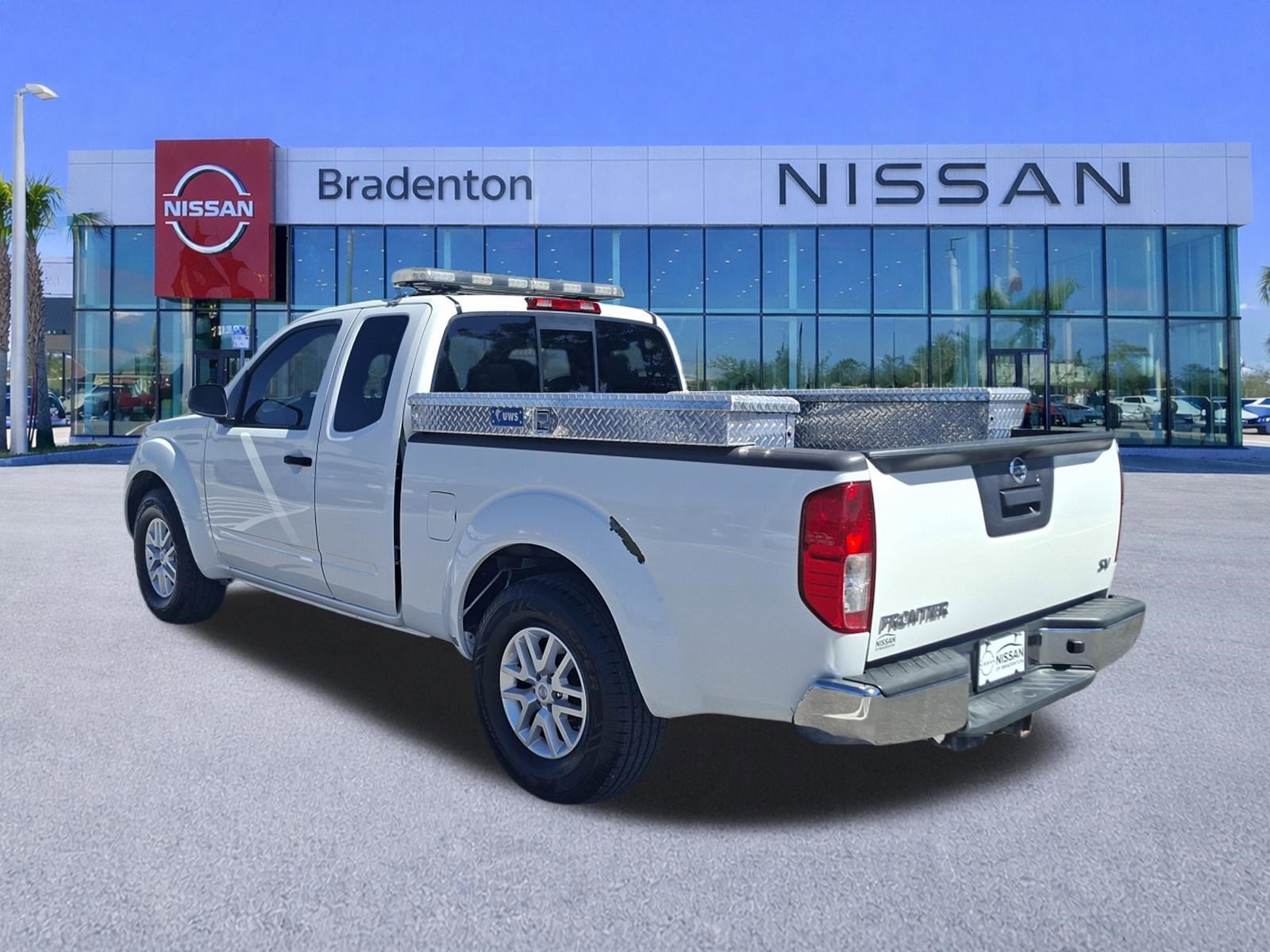 Used 2019 Nissan Frontier SV image 7
