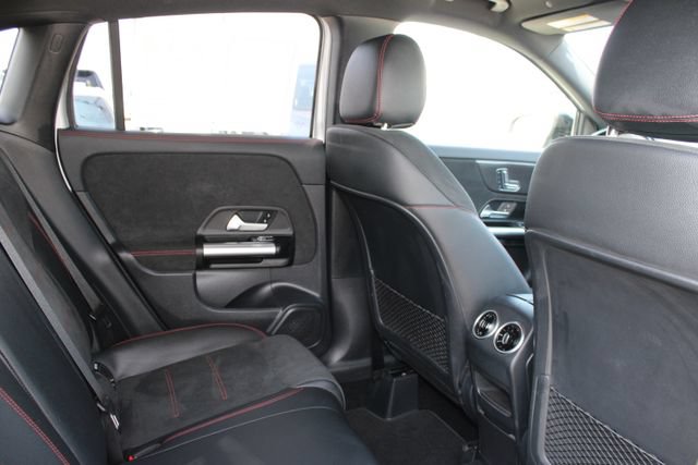 Used 2023 Mercedes-Benz GLA 250 image 6
