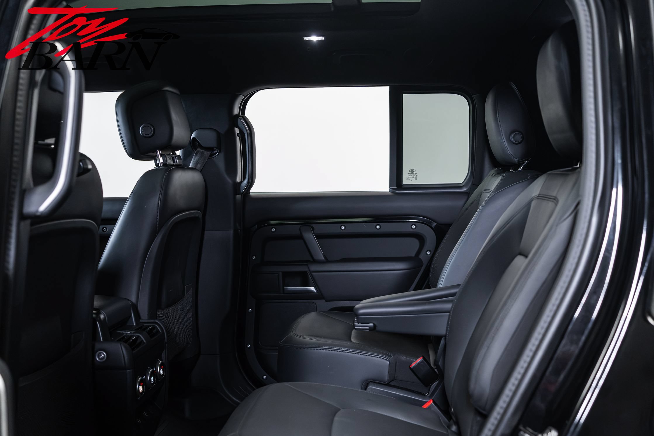 Used 2025 Land Rover Defender 130 S AWD/4WD image 39