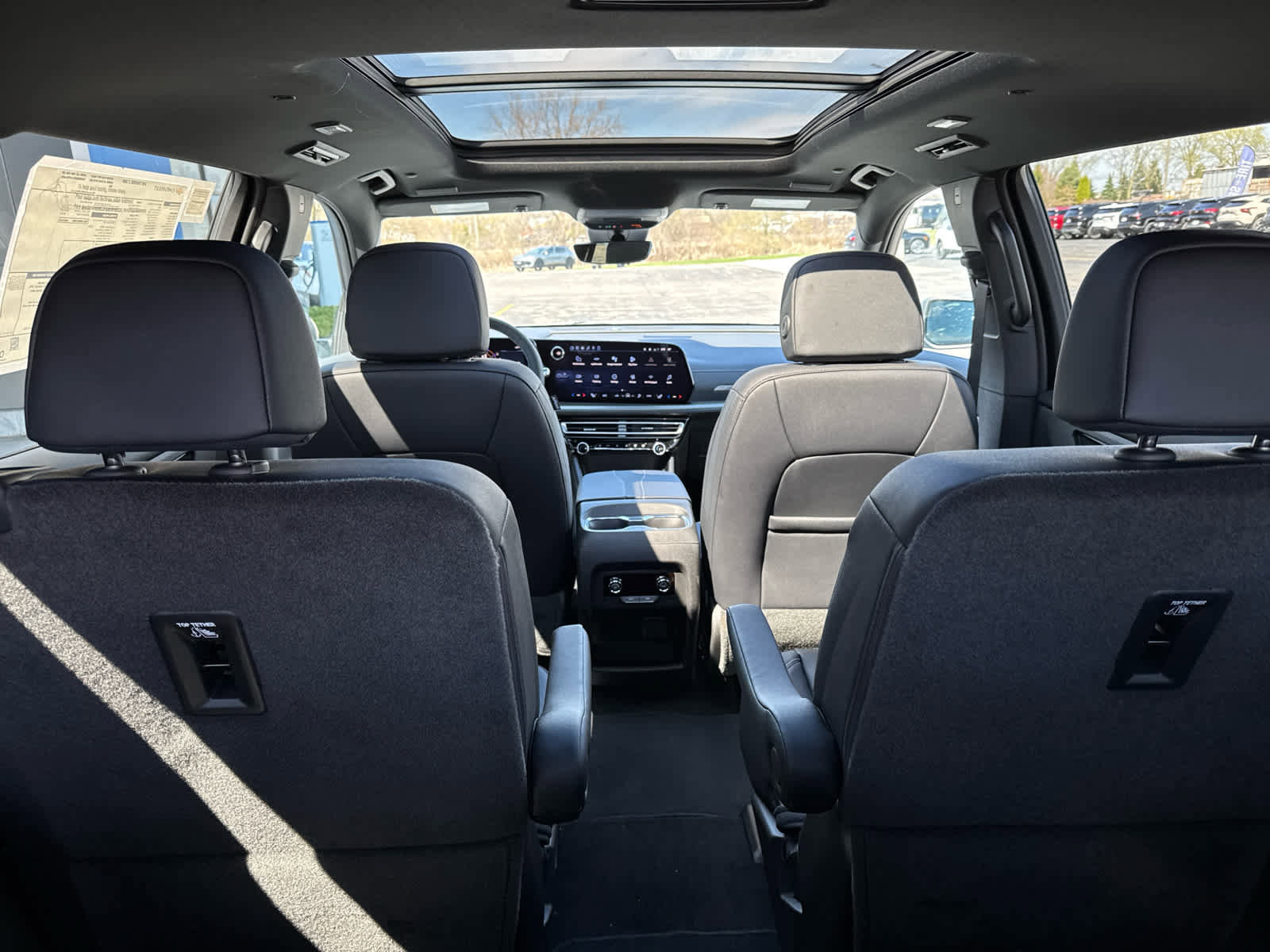 New 2026 Chevrolet Traverse LT w/ Sun and Wheel Package AWD/4WD image 17