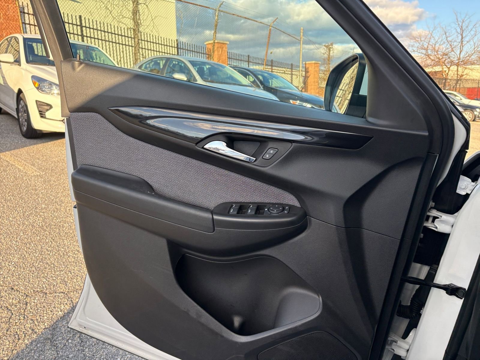 Used 2025 Chevrolet TrailBlazer LT image 18