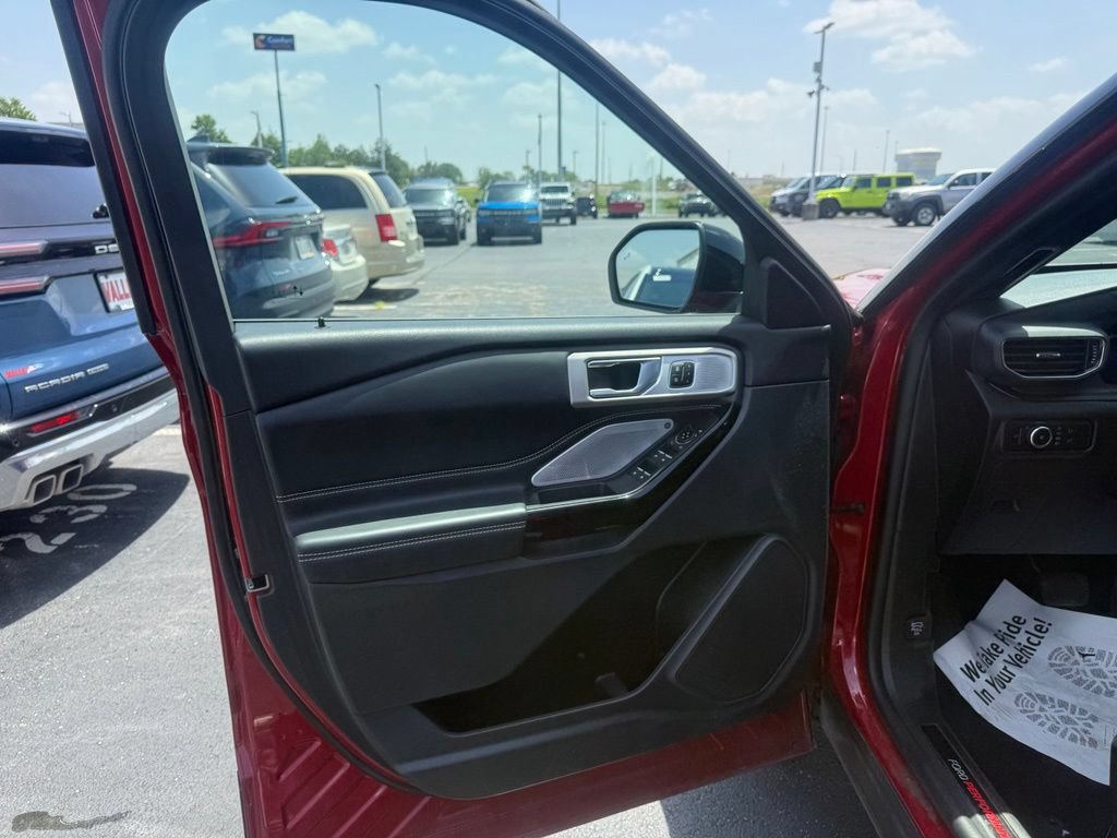 Used 2023 Ford Explorer ST w/ Equipment Group 401A AWD/4WD image 17