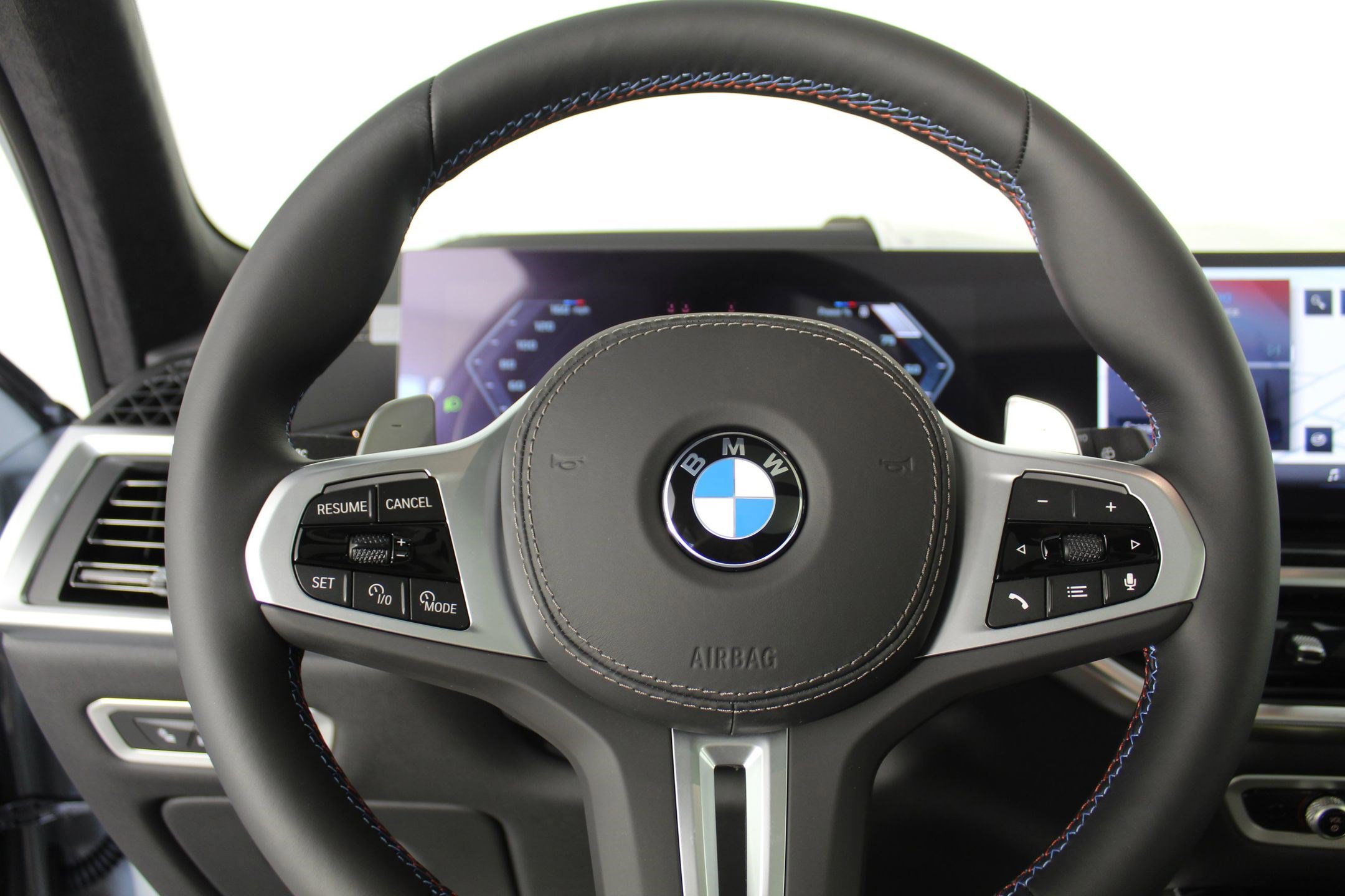 New 2026 BMW X7 M60i image 14