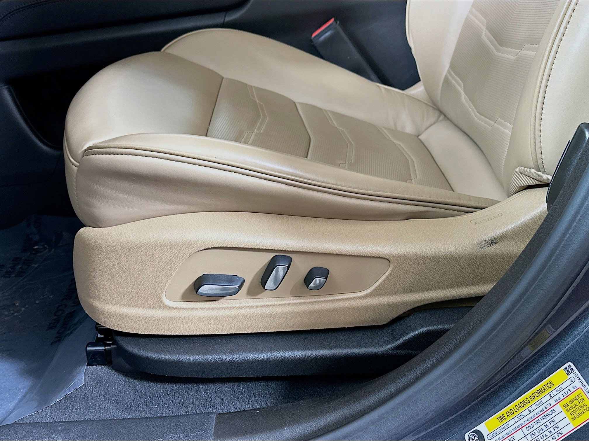 Used 2023 Cadillac XT6 Sport w/ Platinum Package image 20