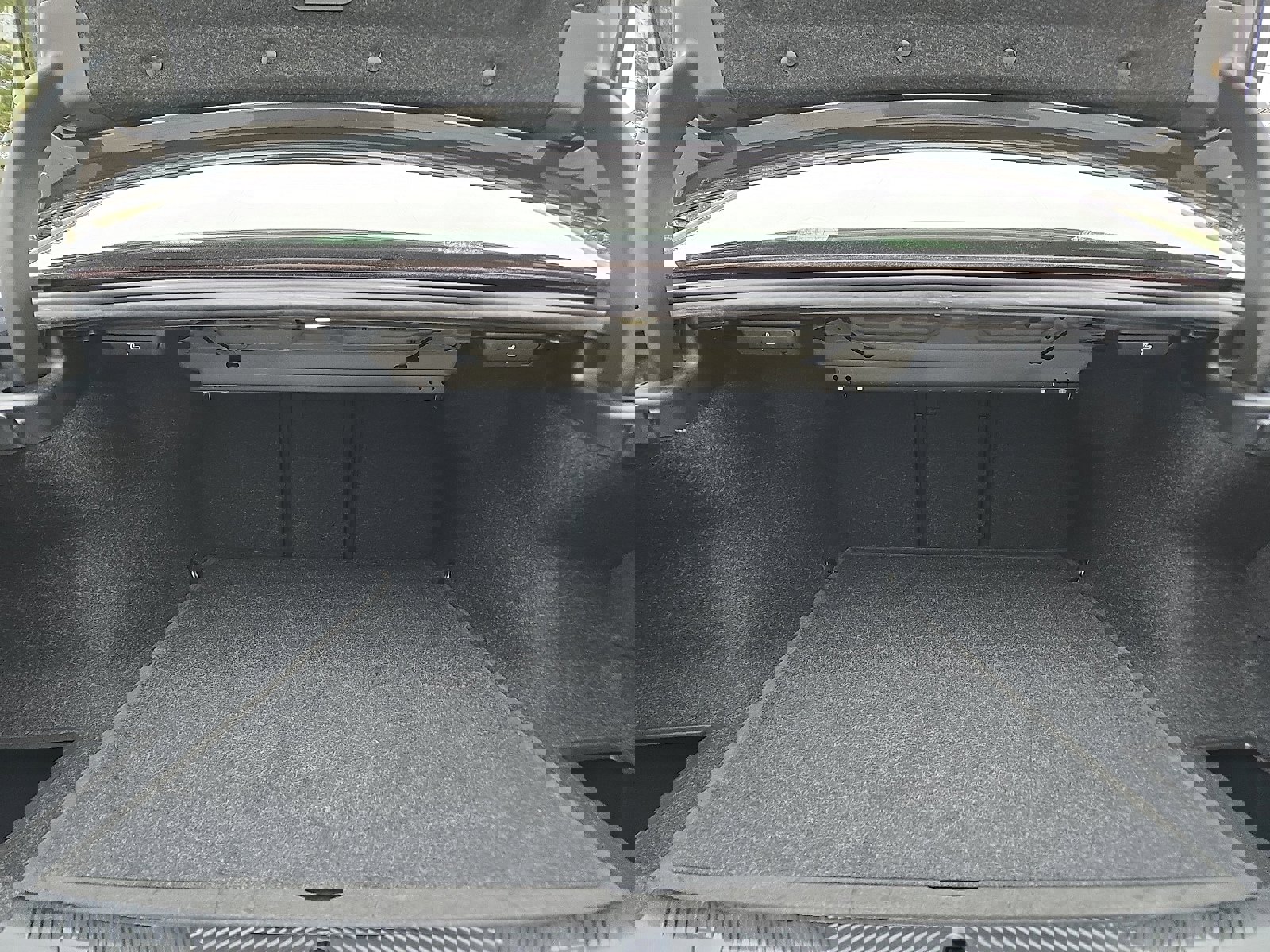 Used 2024 BMW 540i xDrive image 28