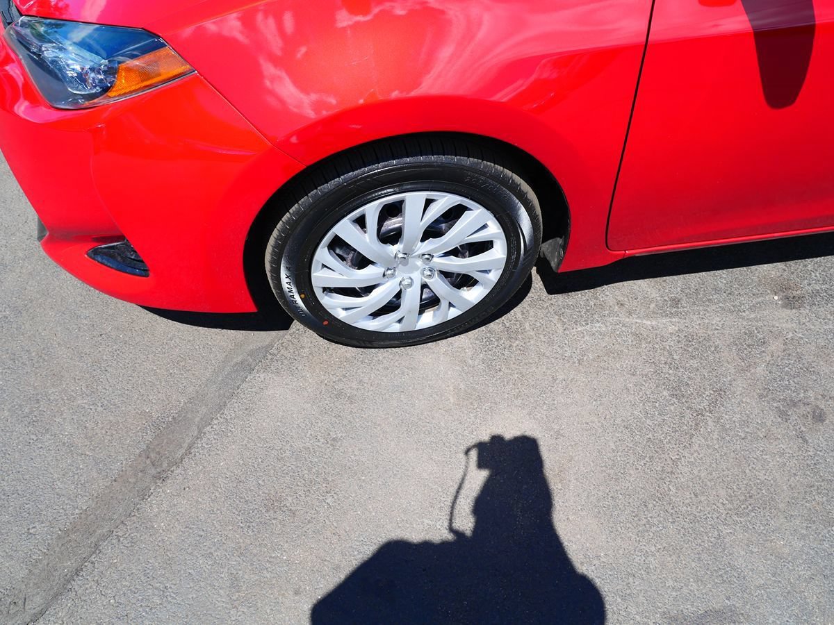 Used 2017 Toyota Corolla LE FWD image 32