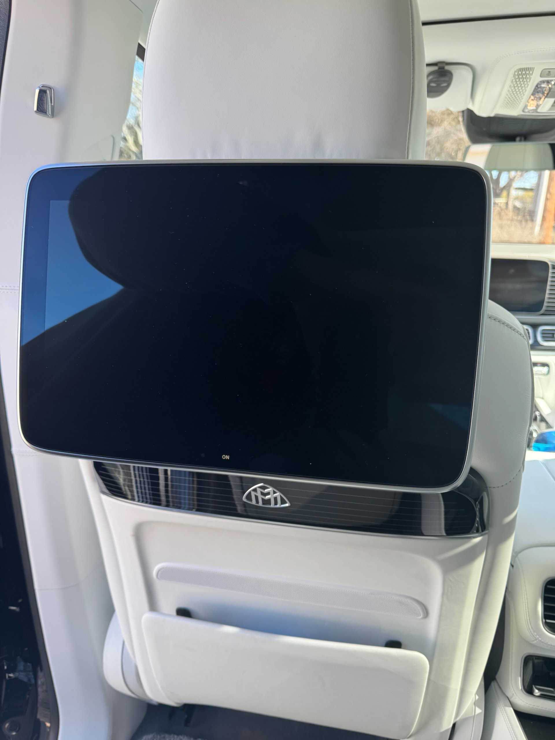 Used 2024 Mercedes-Benz Maybach GLS 600 4MATIC image 15