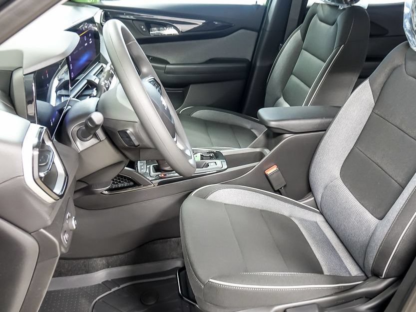 New 2026 Chevrolet TrailBlazer LS w/ LS Convenience Package FWD image 11