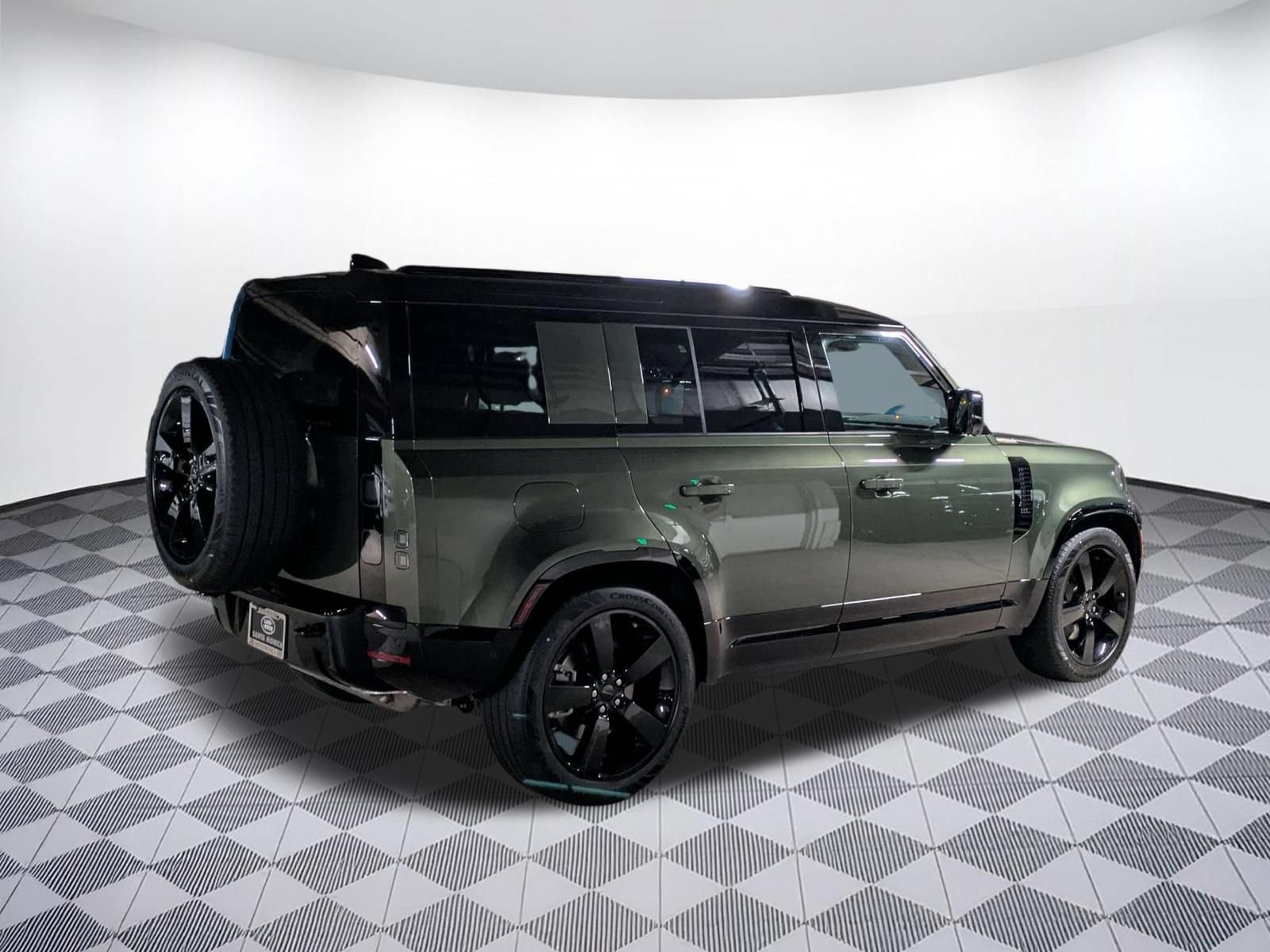 New 2026 Land Rover Defender 110 X-Dynamic SE AWD/4WD image 5