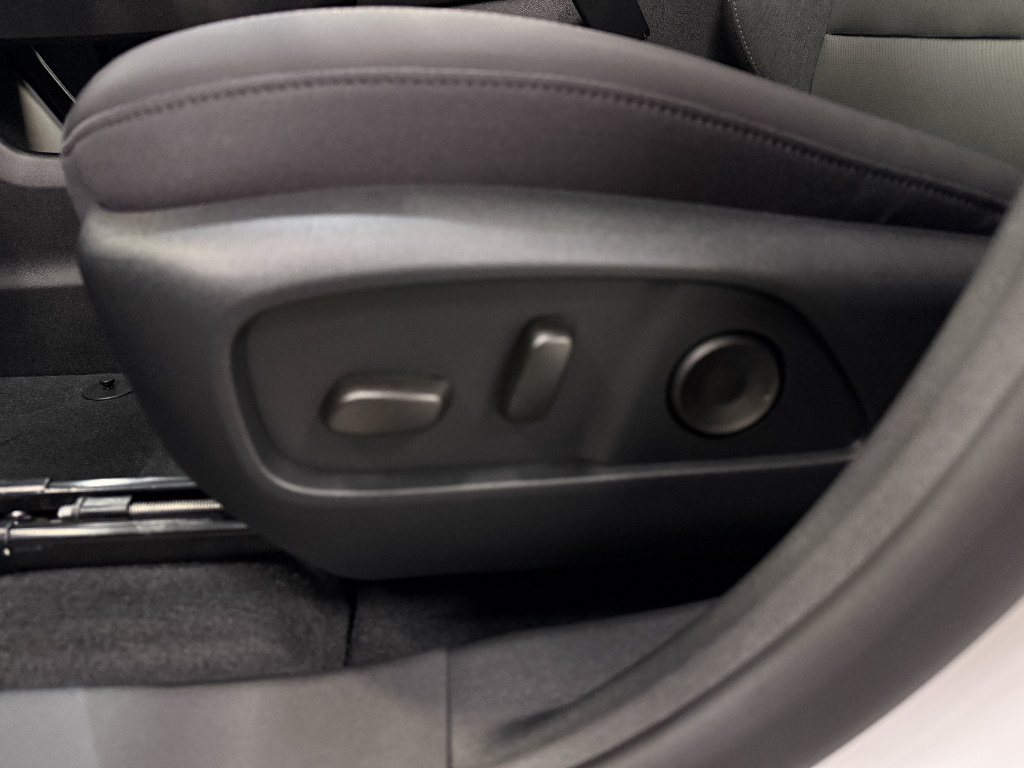 New 2026 GMC Terrain AT4 AWD/4WD image 32