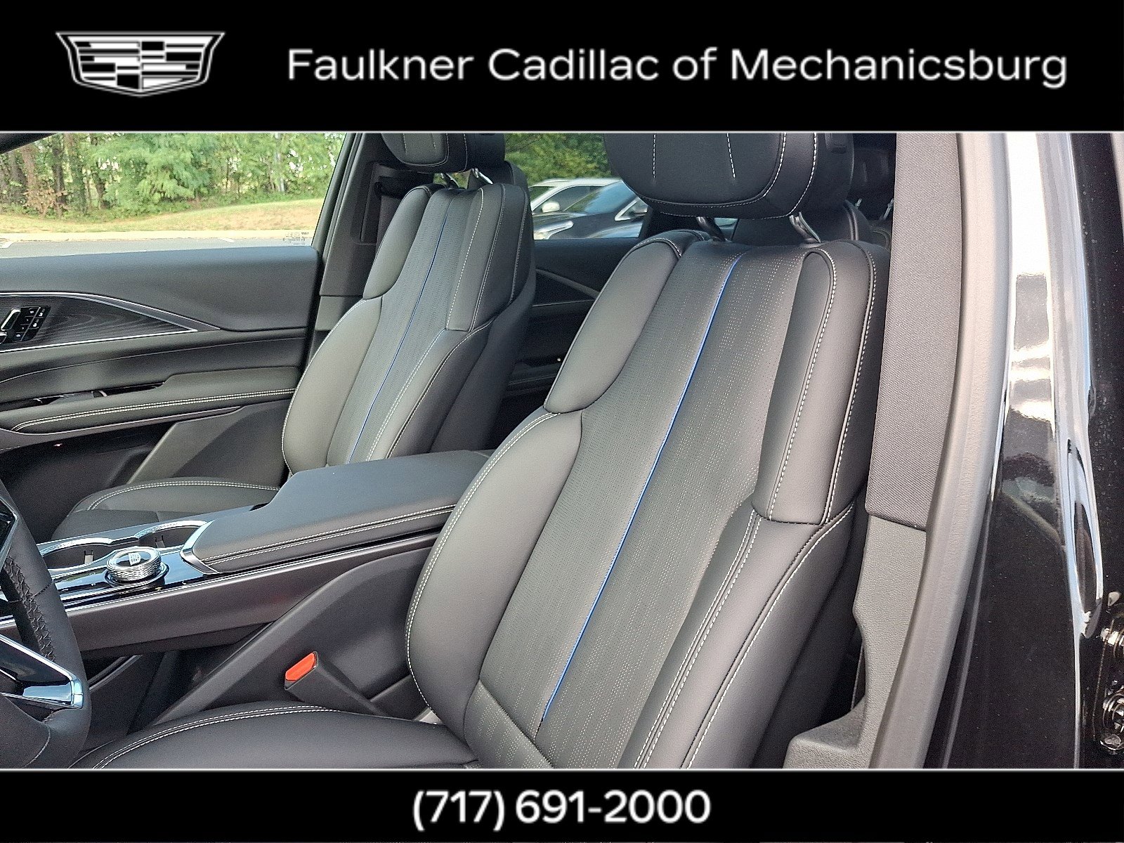 New 2026 Cadillac Lyriq Sport w/ LPO, Blue Accent Package image 17