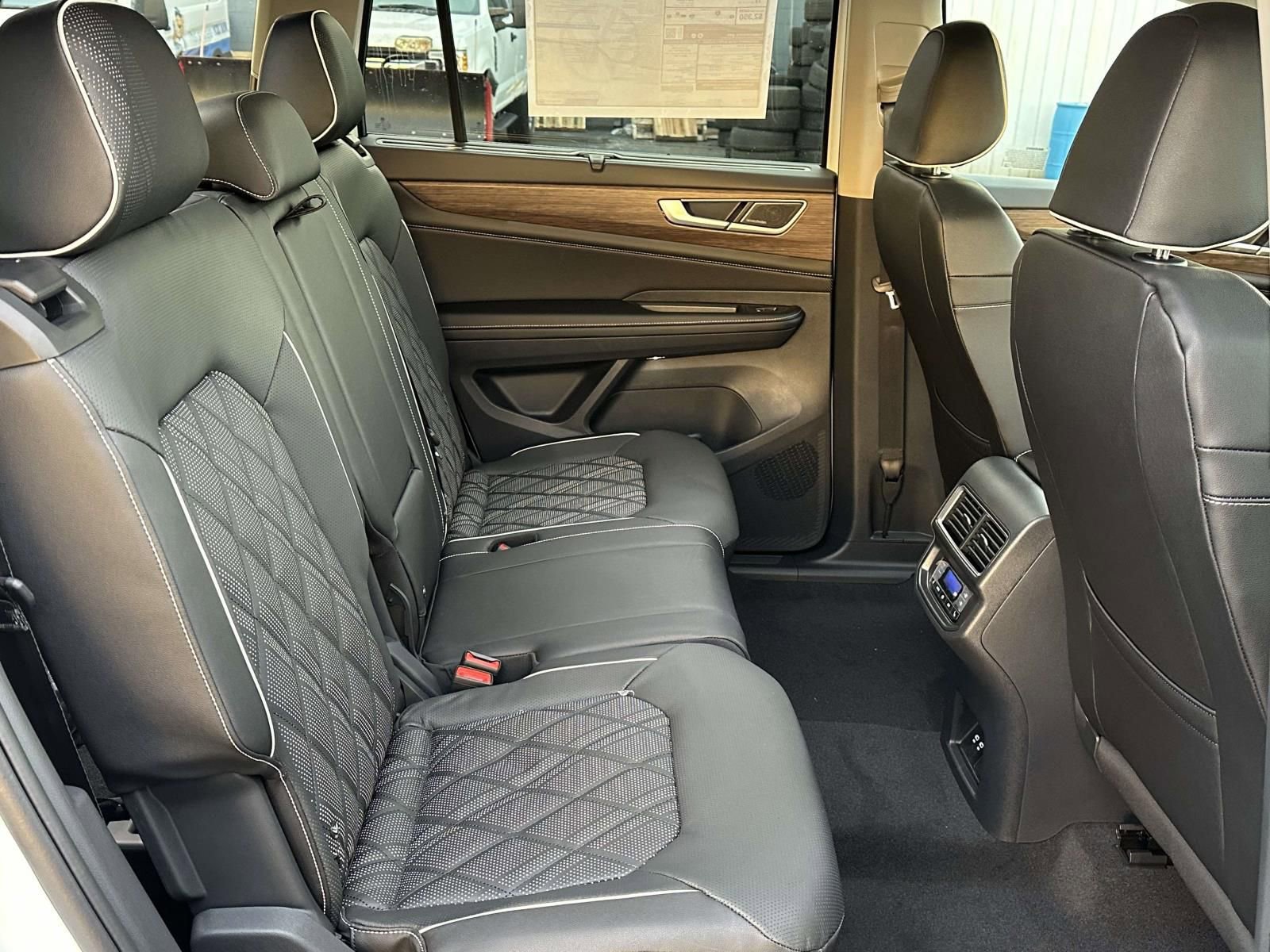 New 2026 Volkswagen Atlas SEL Premium R-Line image 15