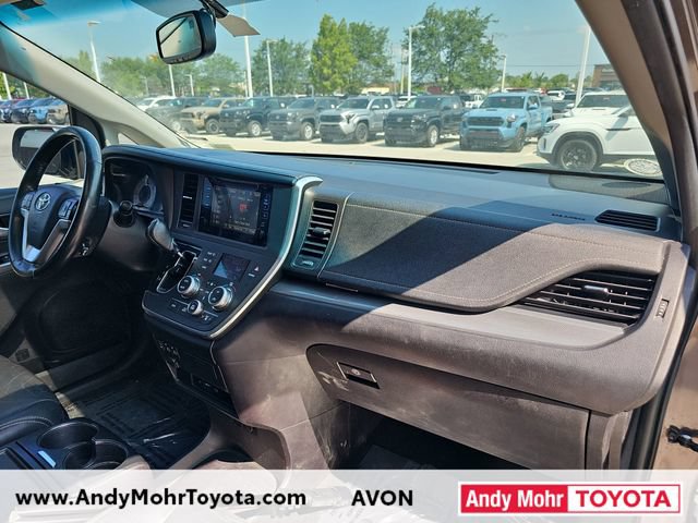 Used 2015 Toyota Sienna SE Premium FWD image 35
