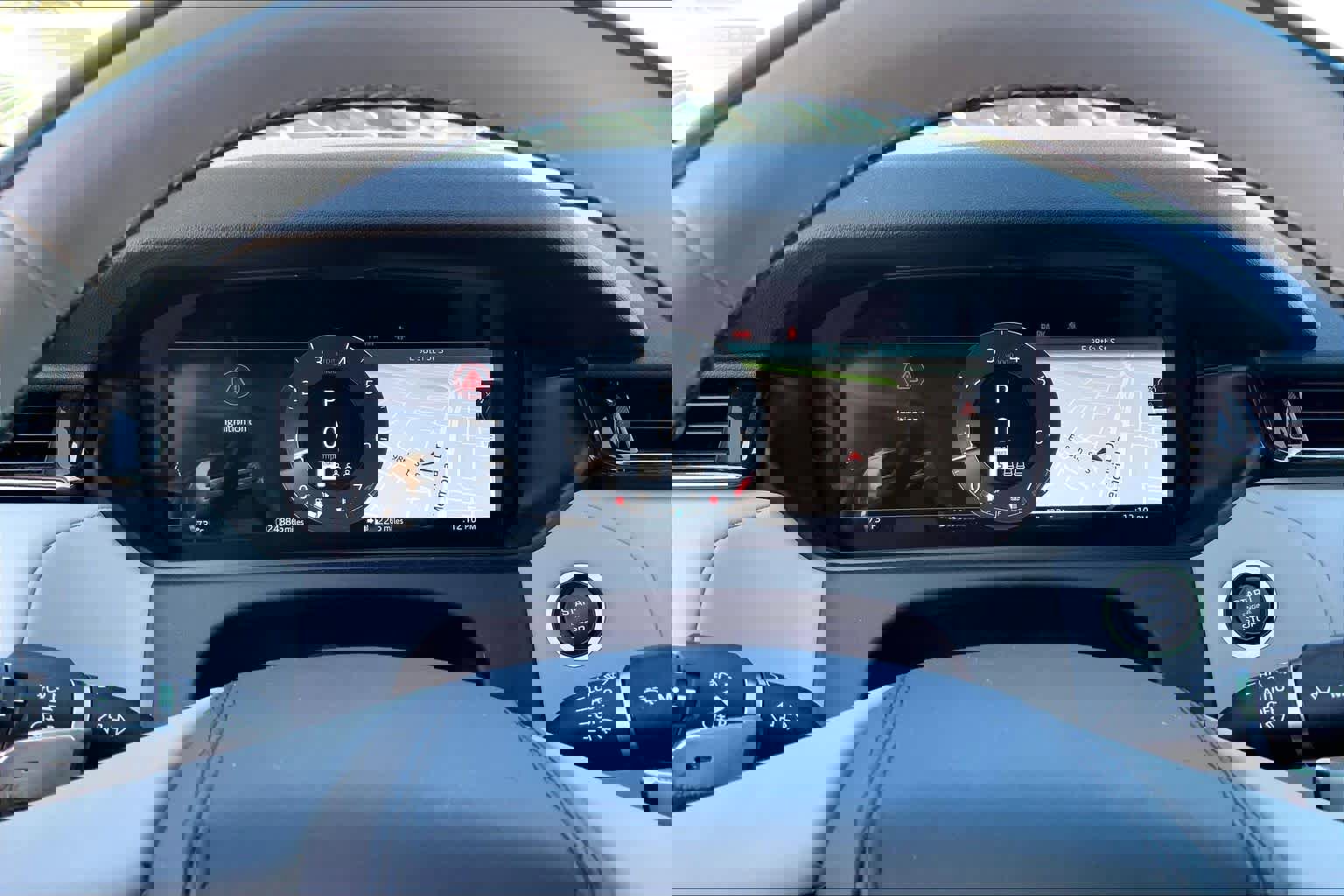 Used 2025 Land Rover Range Rover Velar Dynamic SE image 24