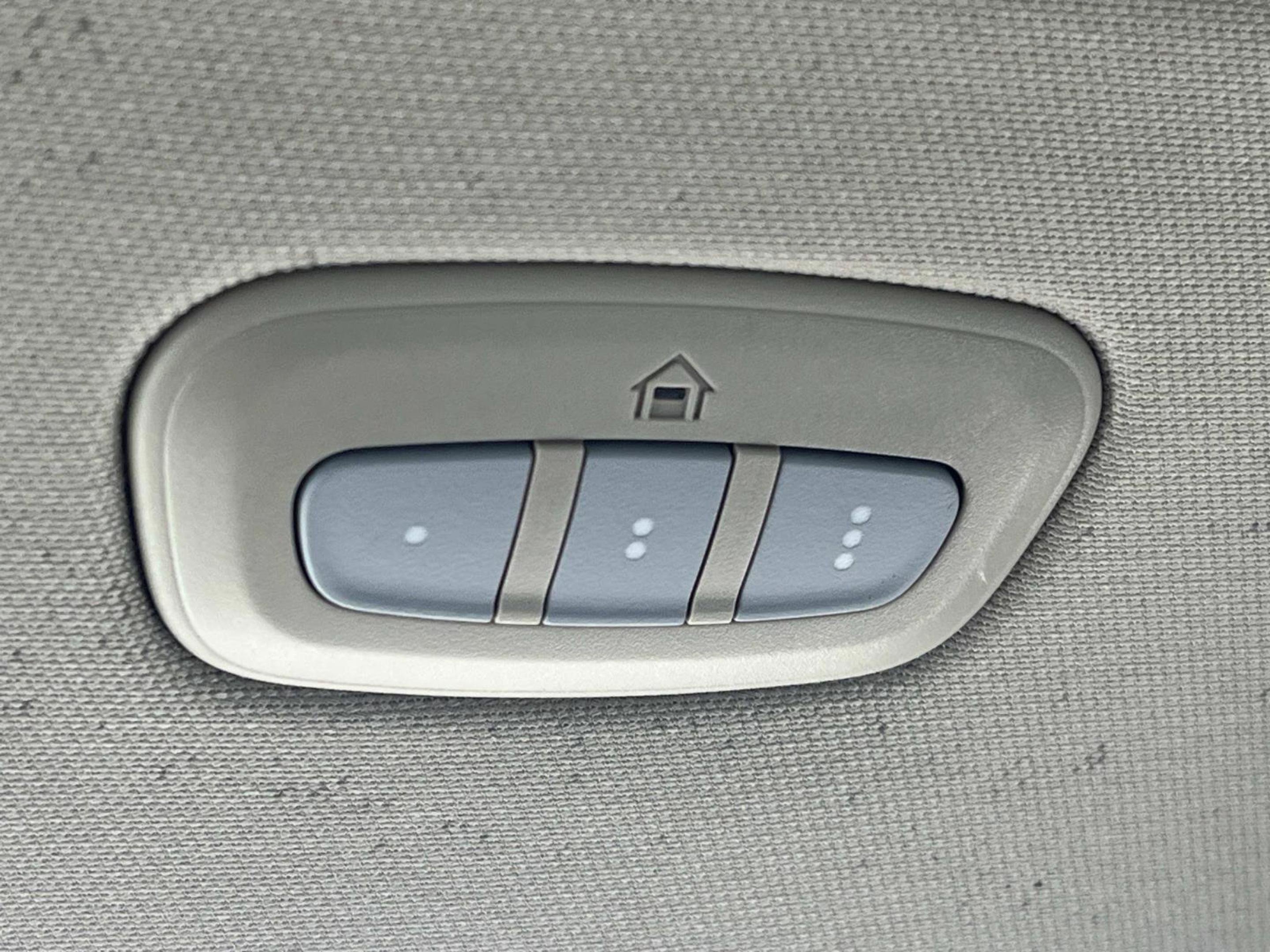 Used 2022 RAM 1500 Laramie AWD/4WD image 34