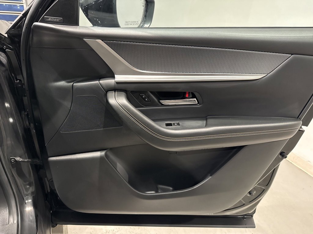 Used 2025 MAZDA CX-70 Plug-In Hybrid w/ Premium Pkg image 31