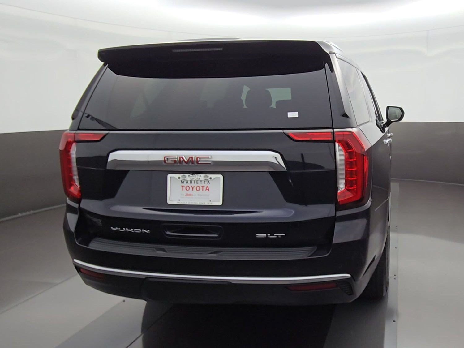 Used 2022 GMC Yukon SLT RWD image 8