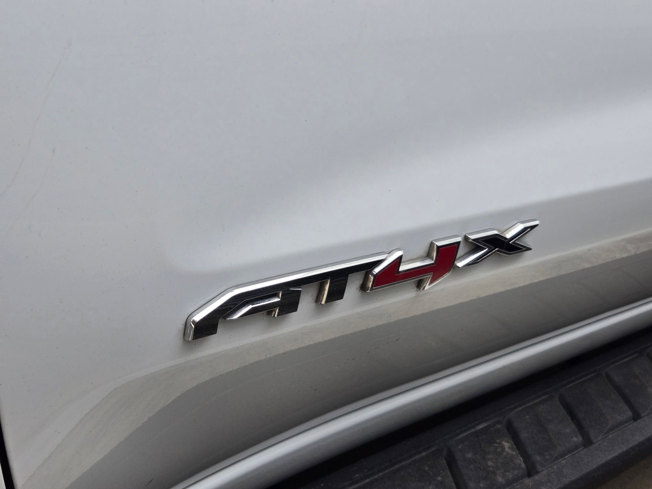 Used 2024 GMC Sierra 1500 AT4X AWD/4WD image 6