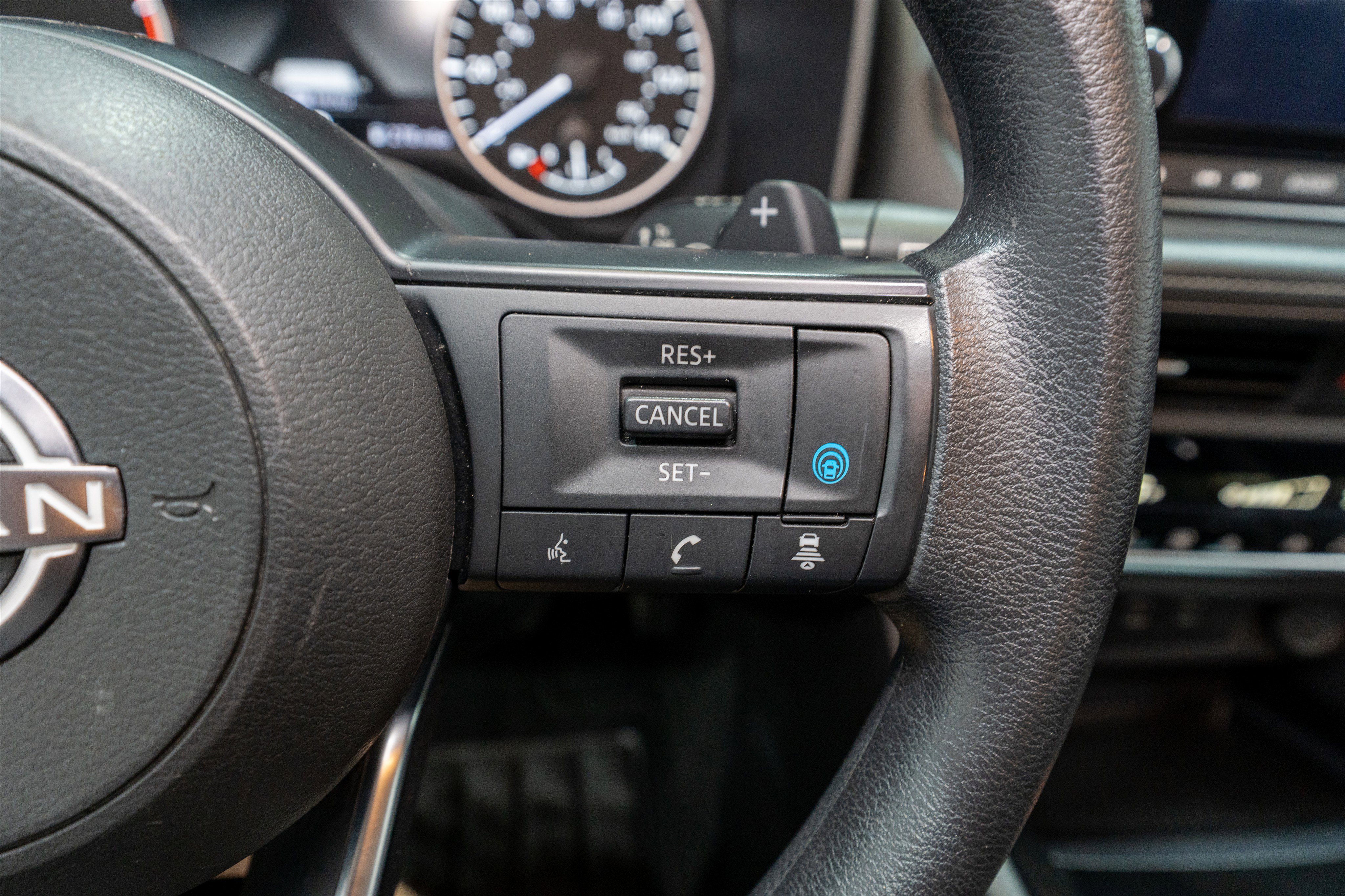 Used 2024 Nissan Rogue SV FWD image 22