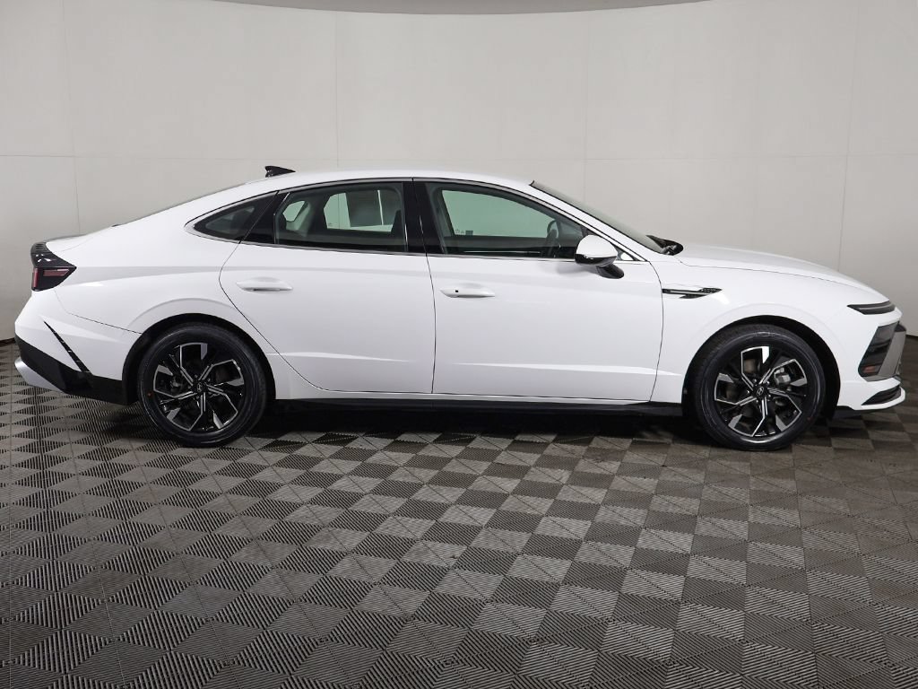 Used 2025 Hyundai Sonata SEL FWD image 17