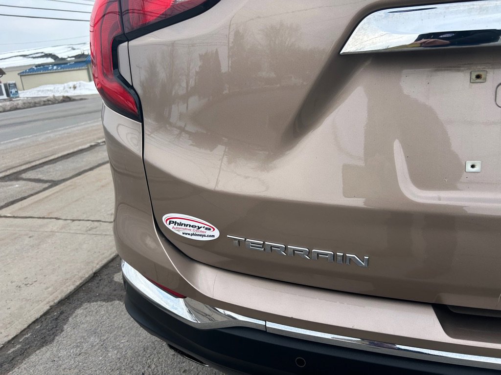 Used 2018 GMC Terrain SLT w/ Preferred Package image 16