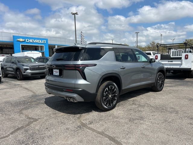 New 2026 Chevrolet Traverse LT FWD image 3