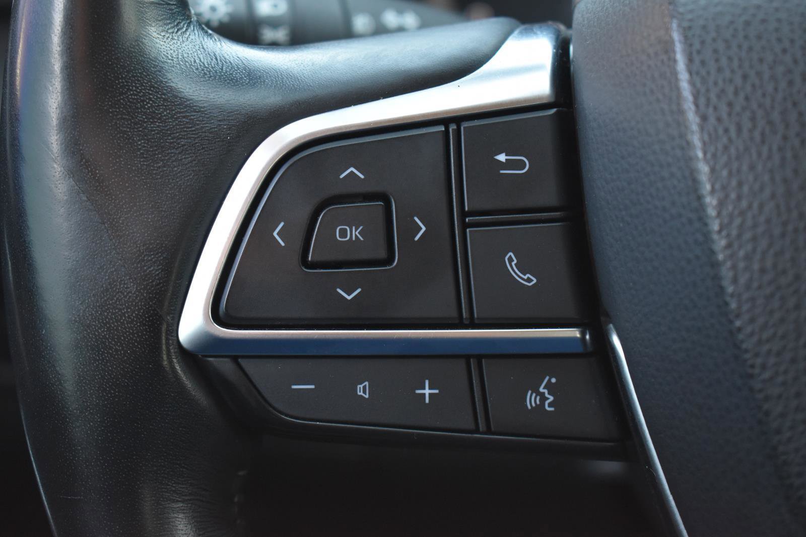 Used 2021 Toyota Highlander Platinum image 6