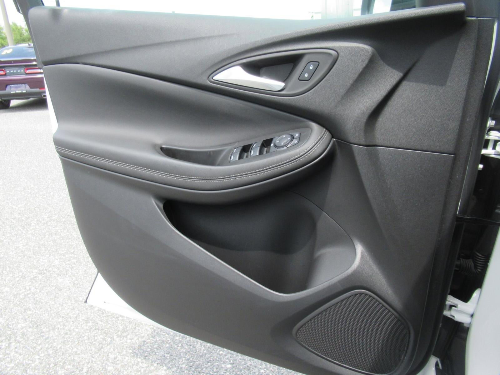 Used 2024 Buick Encore GX Preferred FWD image 19