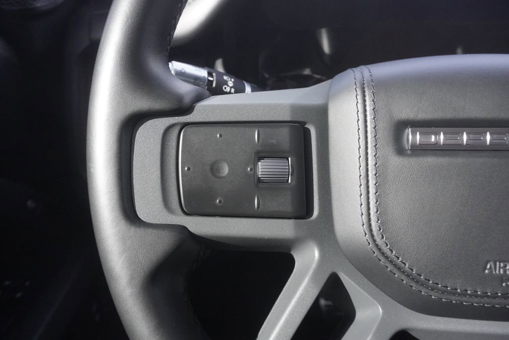 Used 2020 Land Rover Defender 110 X image 12