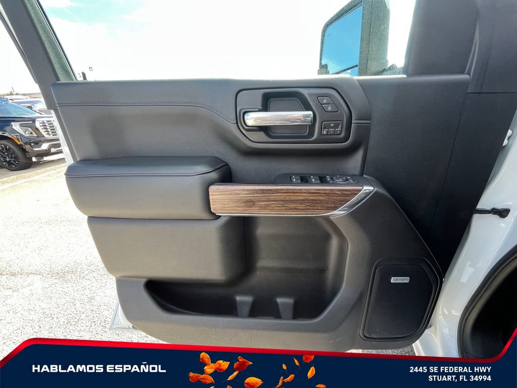 Used 2020 Chevrolet Silverado 2500 High Country w/ Technology Package AWD/4WD image 23