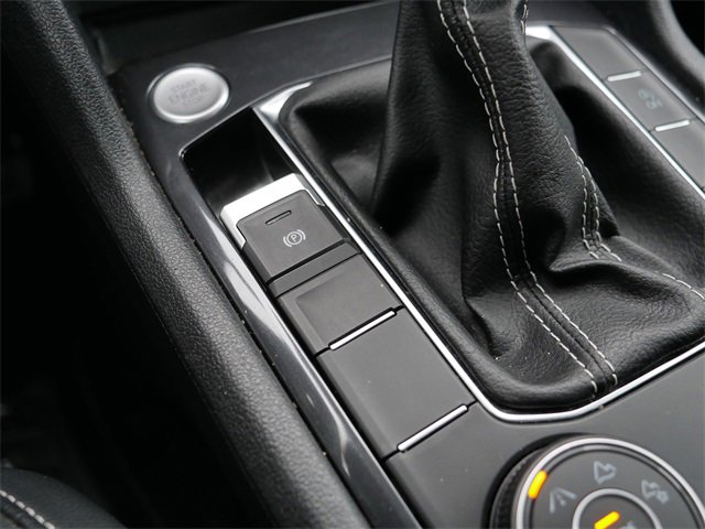 Certified 2024 Volkswagen Tiguan SE image 29