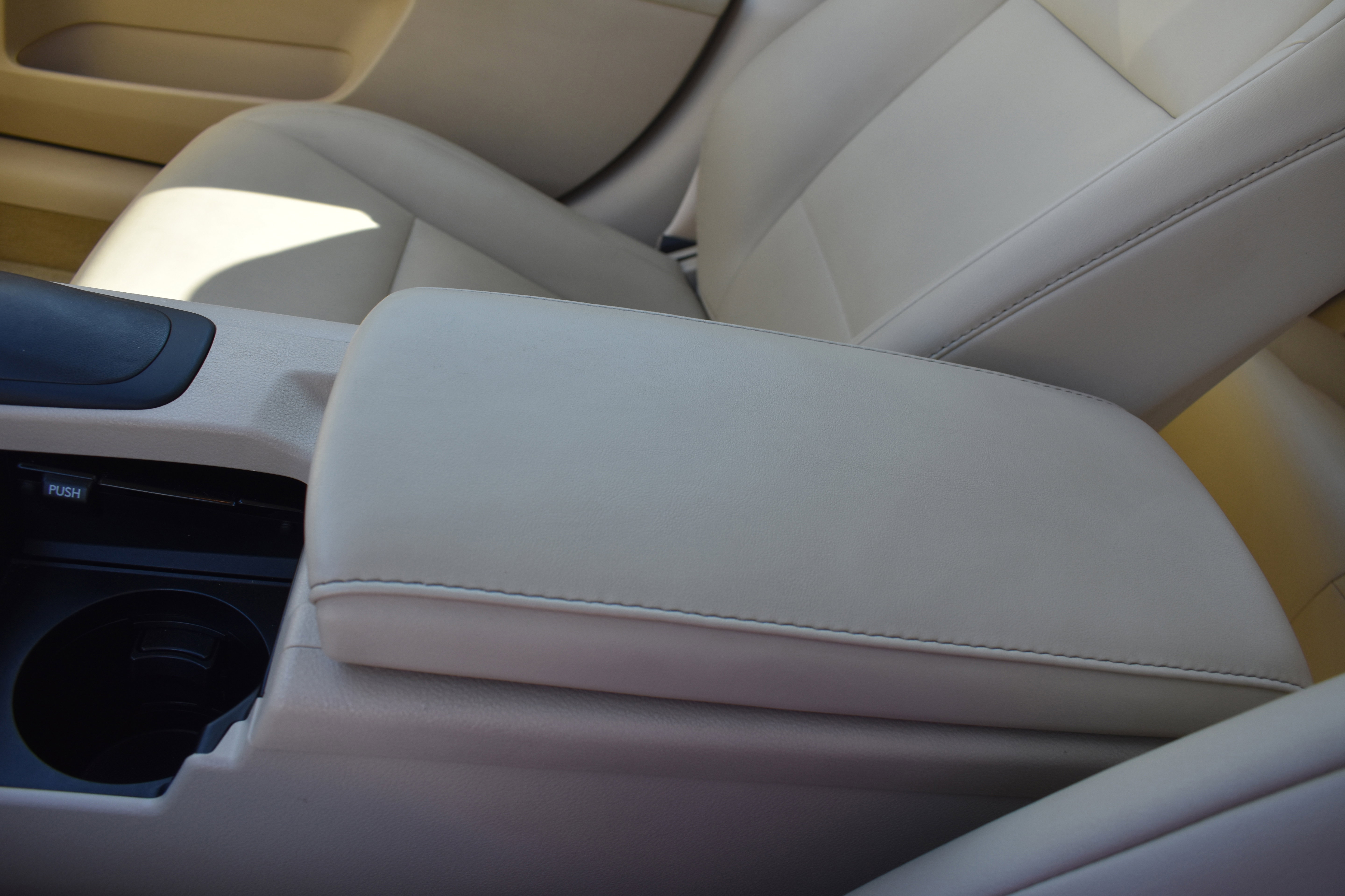 Used 2013 Lexus ES 350 w/ Premium Pkg image 23