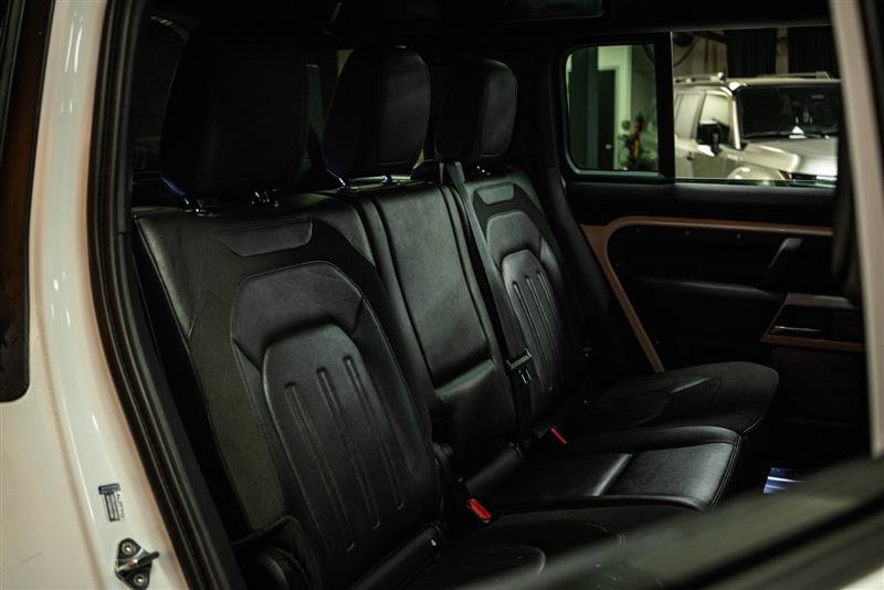 Used 2021 Land Rover Defender 110 S image 11