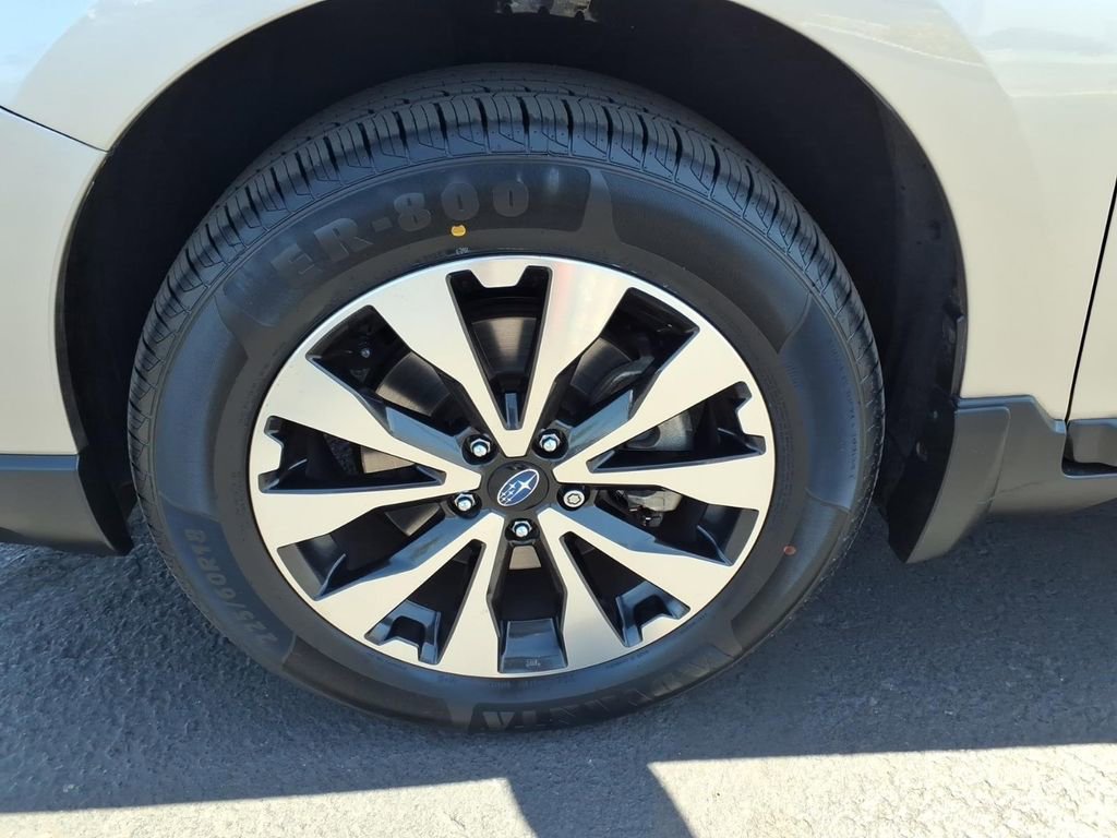 Used 2017 Subaru Outback 3.6R Limited AWD/4WD image 14