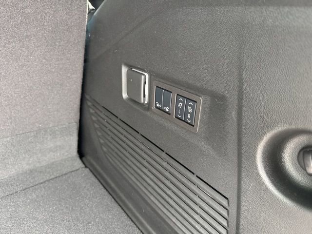 Used 2024 Chevrolet Tahoe RST w/ Luxury Package AWD/4WD image 29